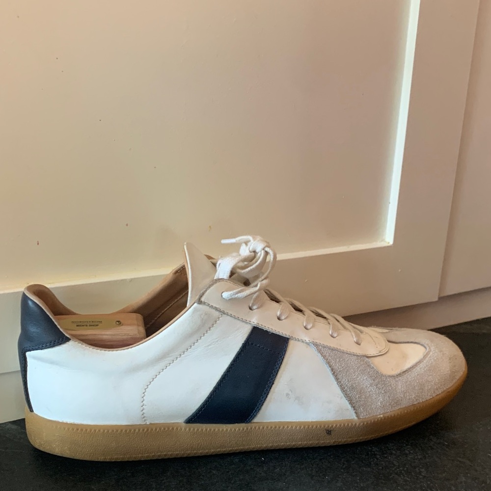 Beckett Simonon White Leather Sneakers with Navy Stripe and Gum Sole